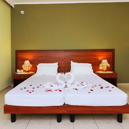Esmeralda Hotel Kremasti  Luaran gambar