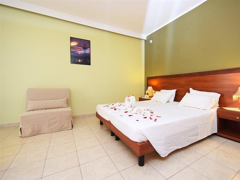 Esmeralda Hotel Kremasti  Luaran gambar