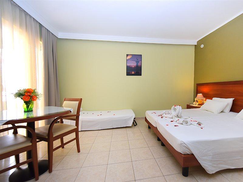 Esmeralda Hotel Kremasti  Luaran gambar