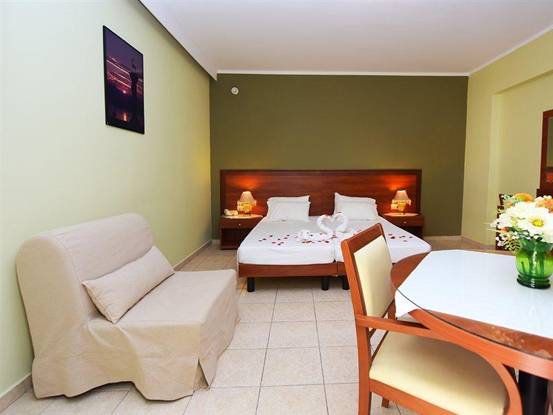 Esmeralda Hotel Kremasti  Luaran gambar
