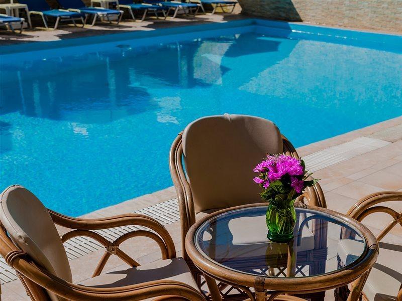 Esmeralda Hotel Kremasti  Luaran gambar