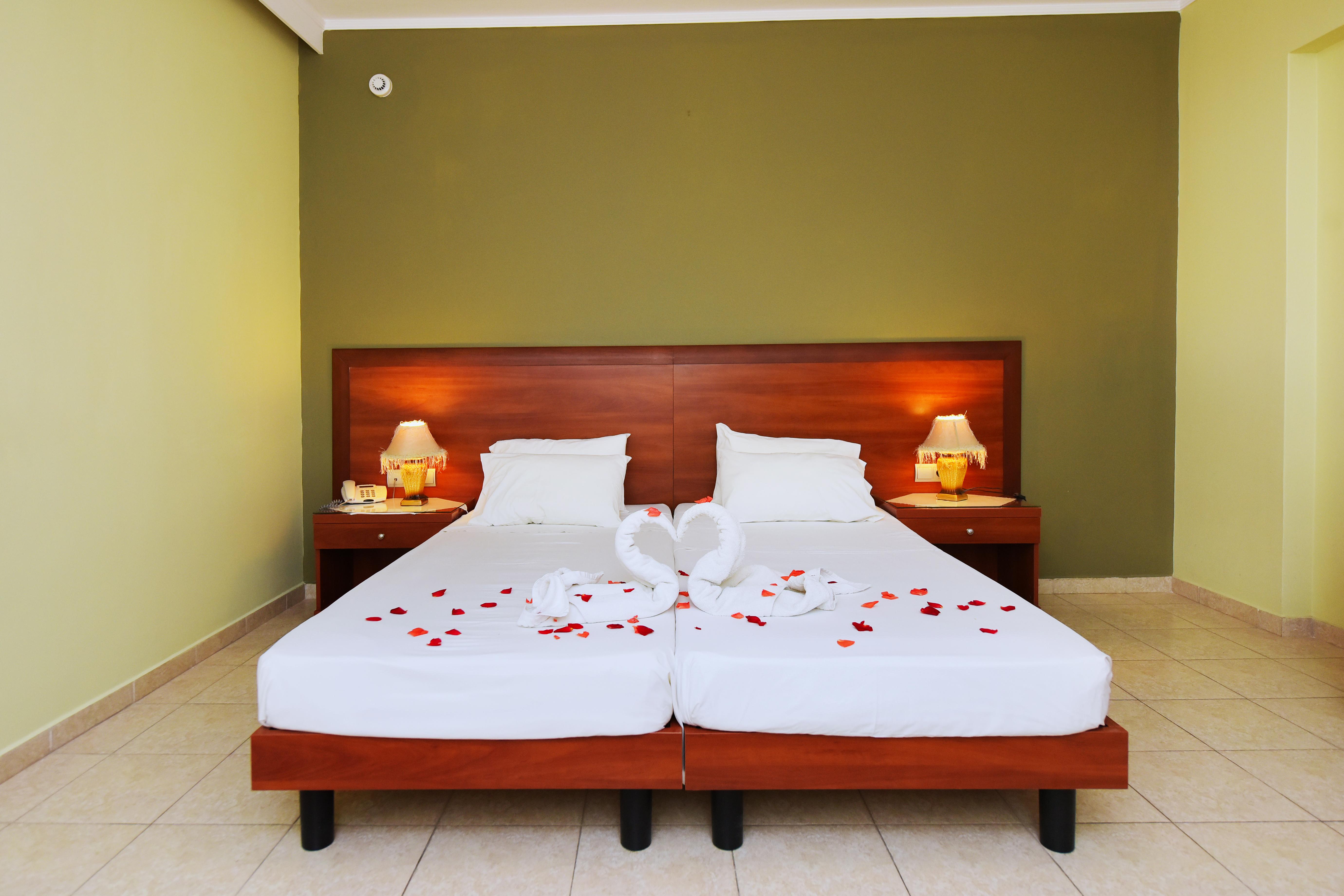 Esmeralda Hotel Kremasti  Luaran gambar