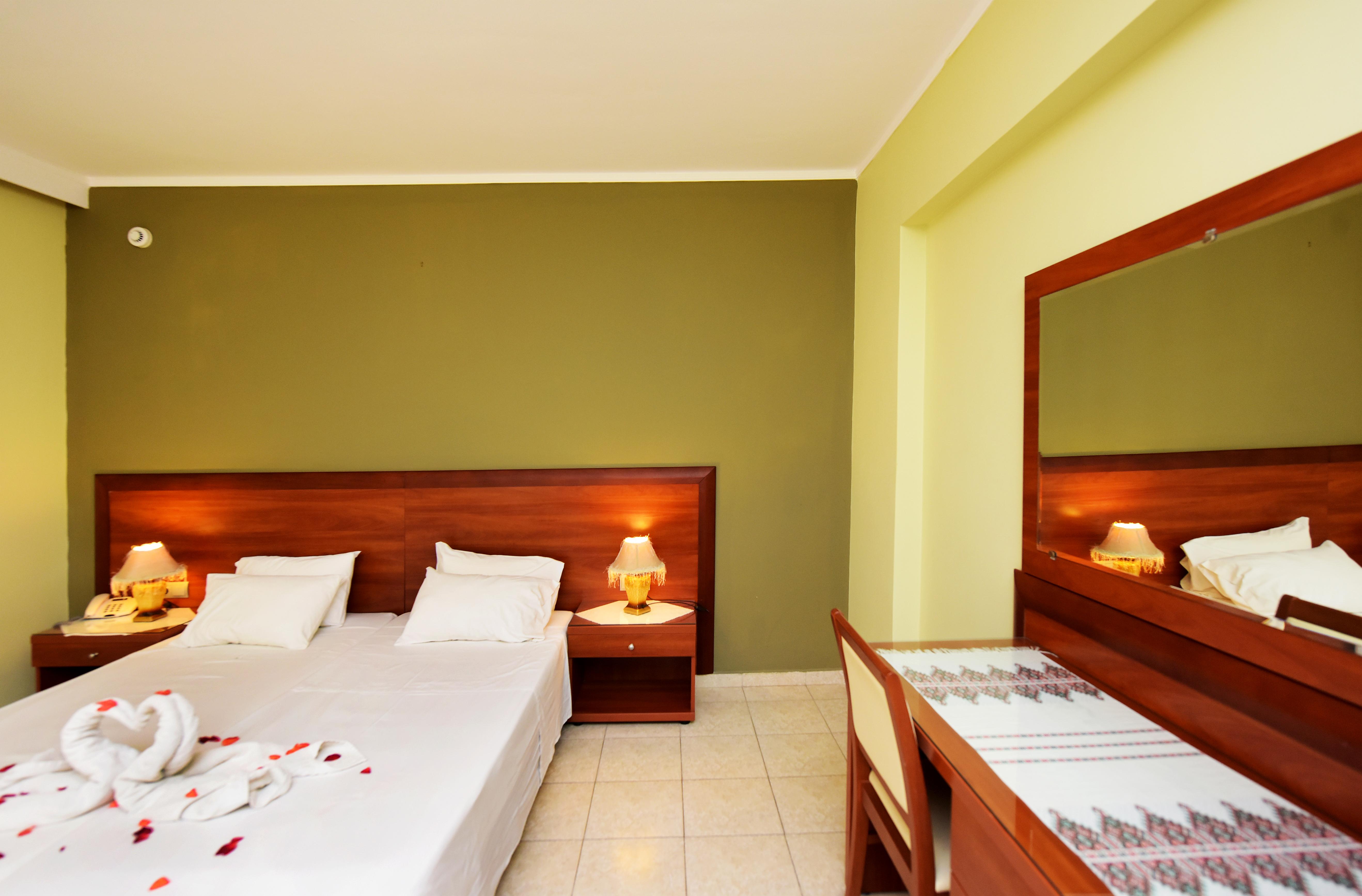 Esmeralda Hotel Kremasti  Luaran gambar