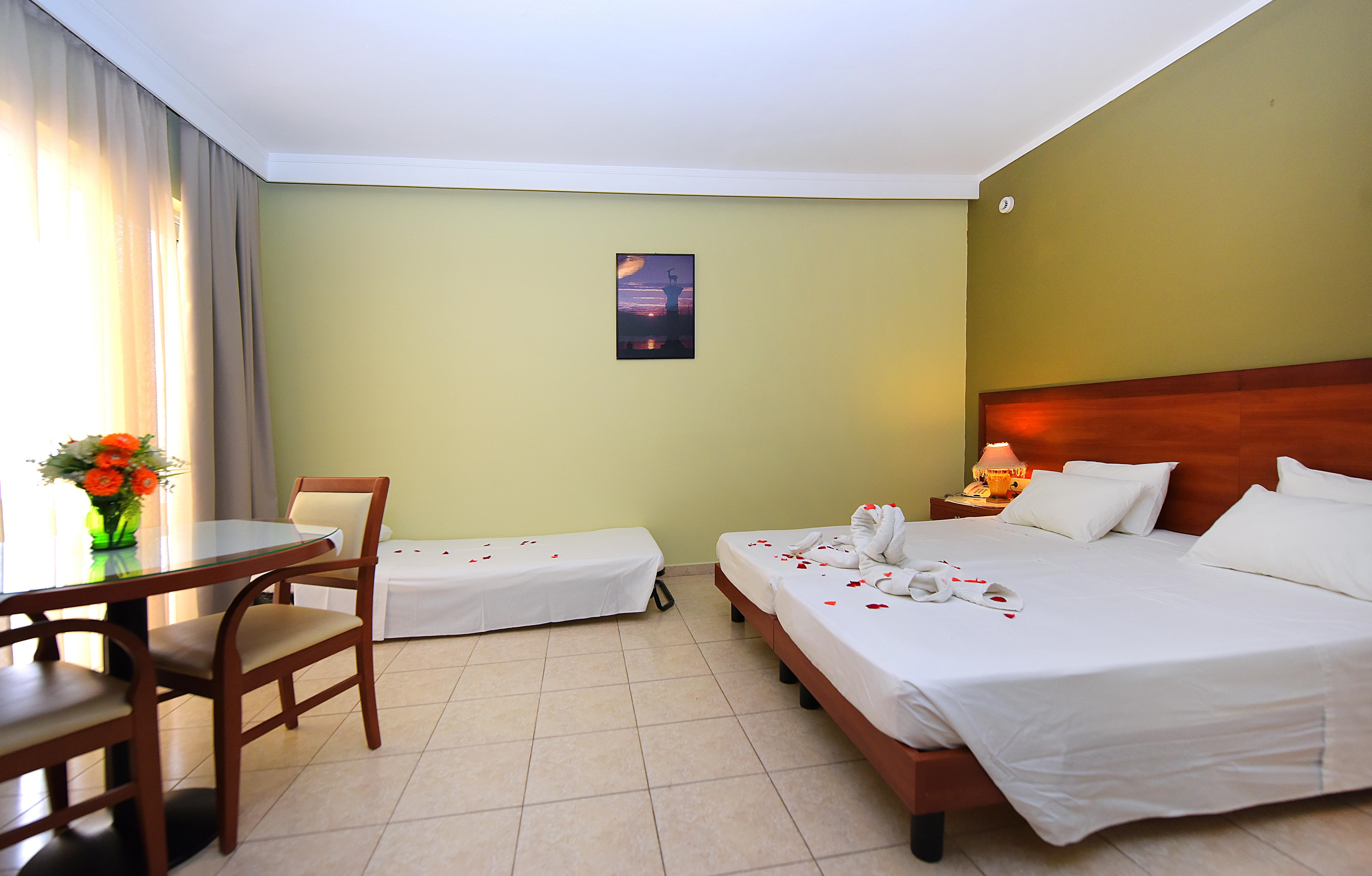 Esmeralda Hotel Kremasti  Luaran gambar