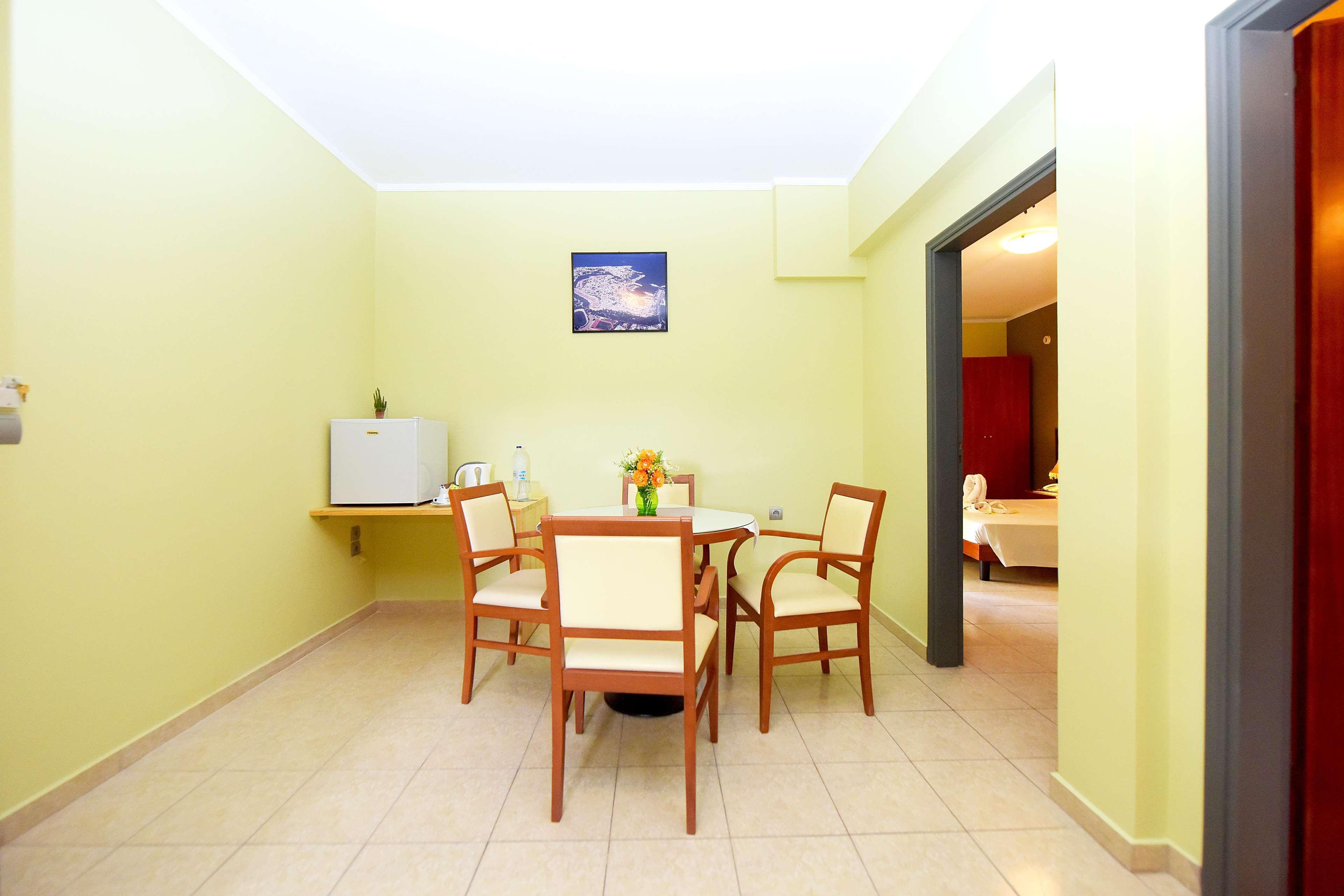 Esmeralda Hotel Kremasti  Luaran gambar