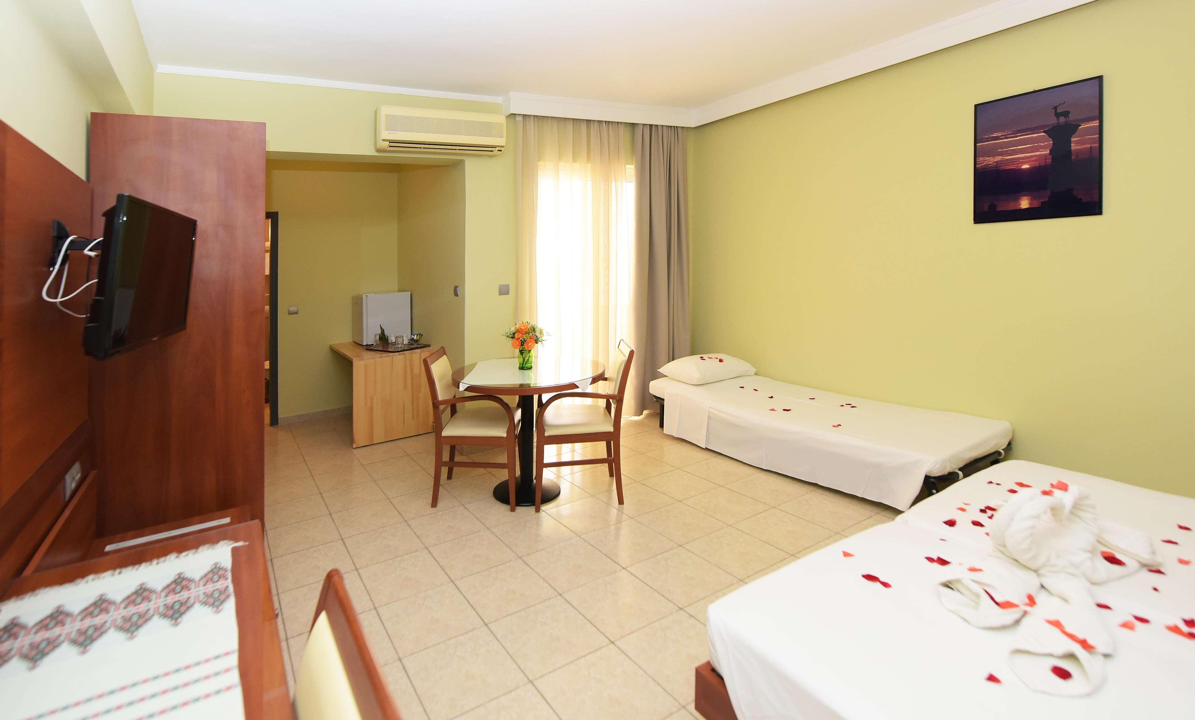 Esmeralda Hotel Kremasti  Luaran gambar